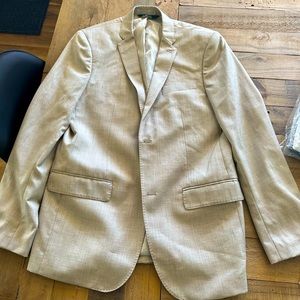 Perry Ellis men’s suit